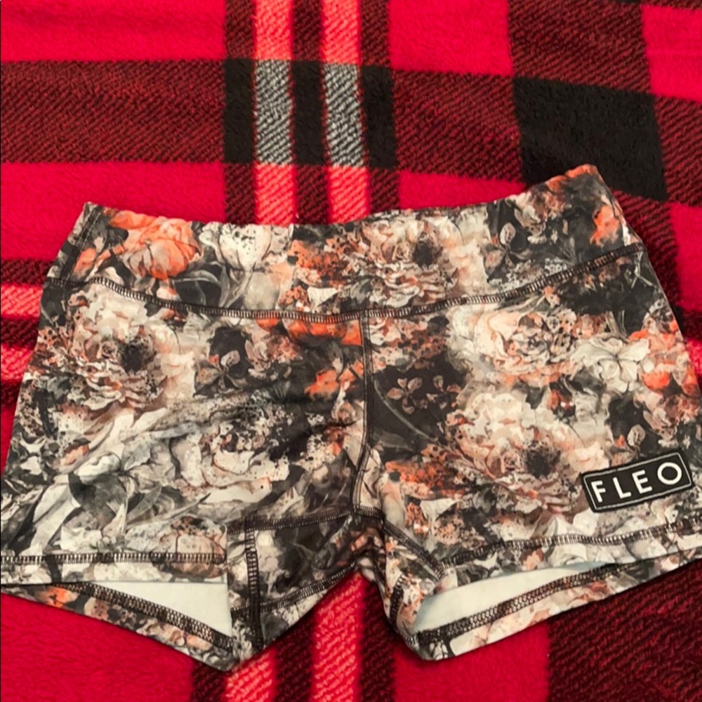Fleo shorts 3.25